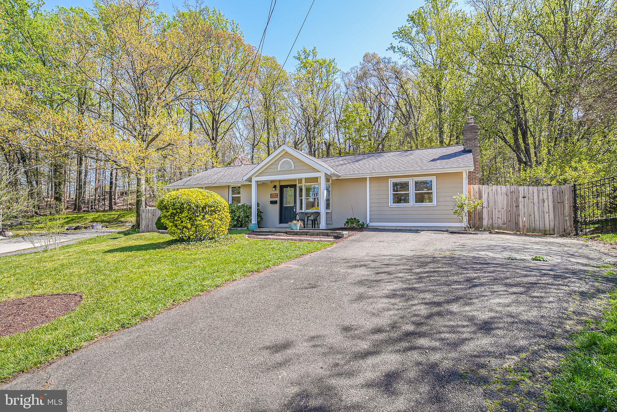 BURGUNDY MANOR - Residential