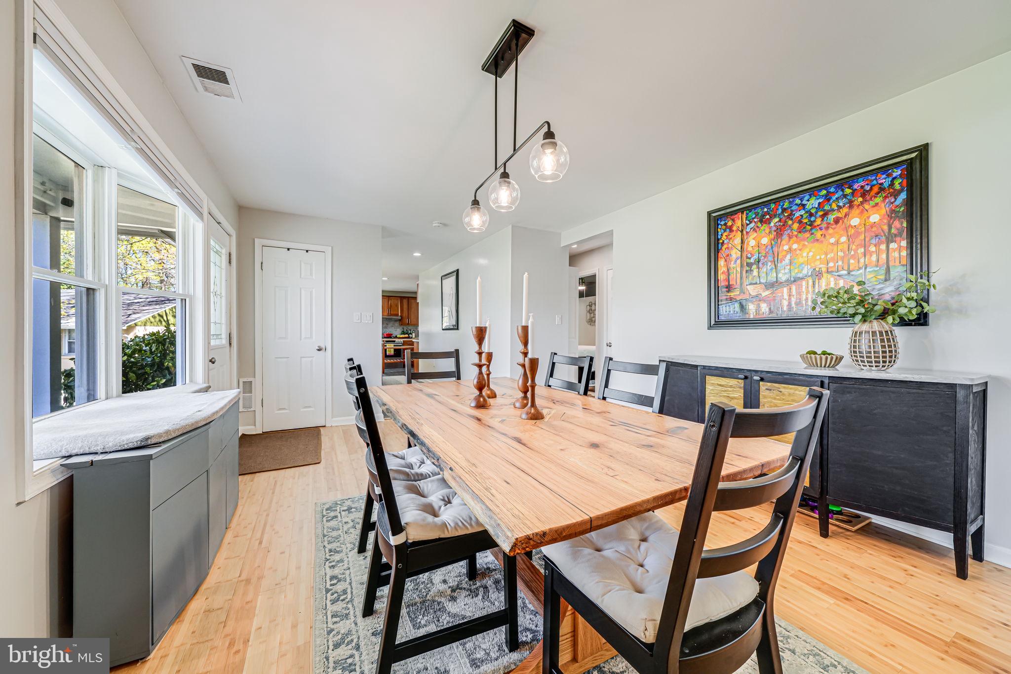 BURGUNDY MANOR - Residential