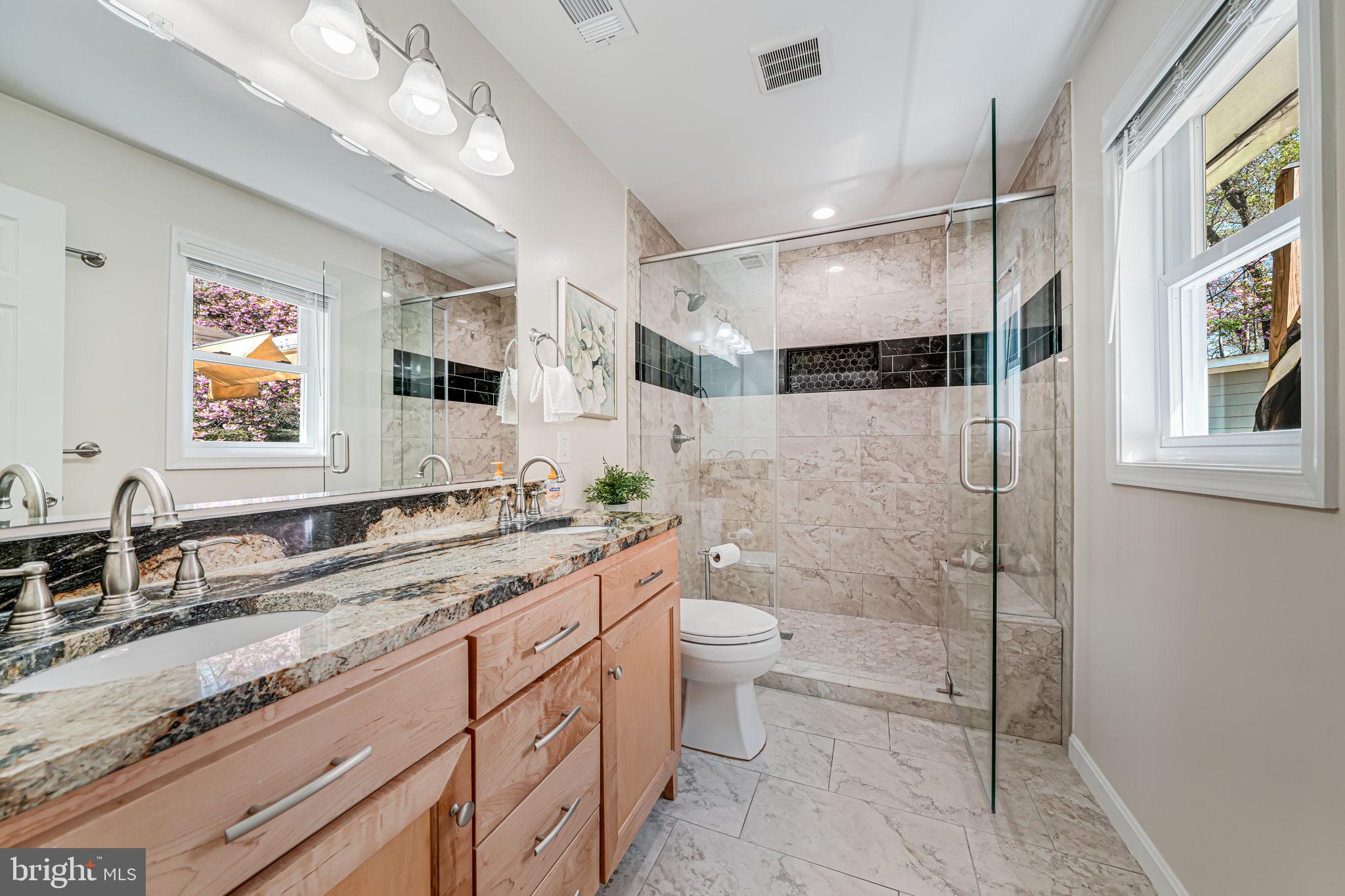 BURGUNDY MANOR - Residential