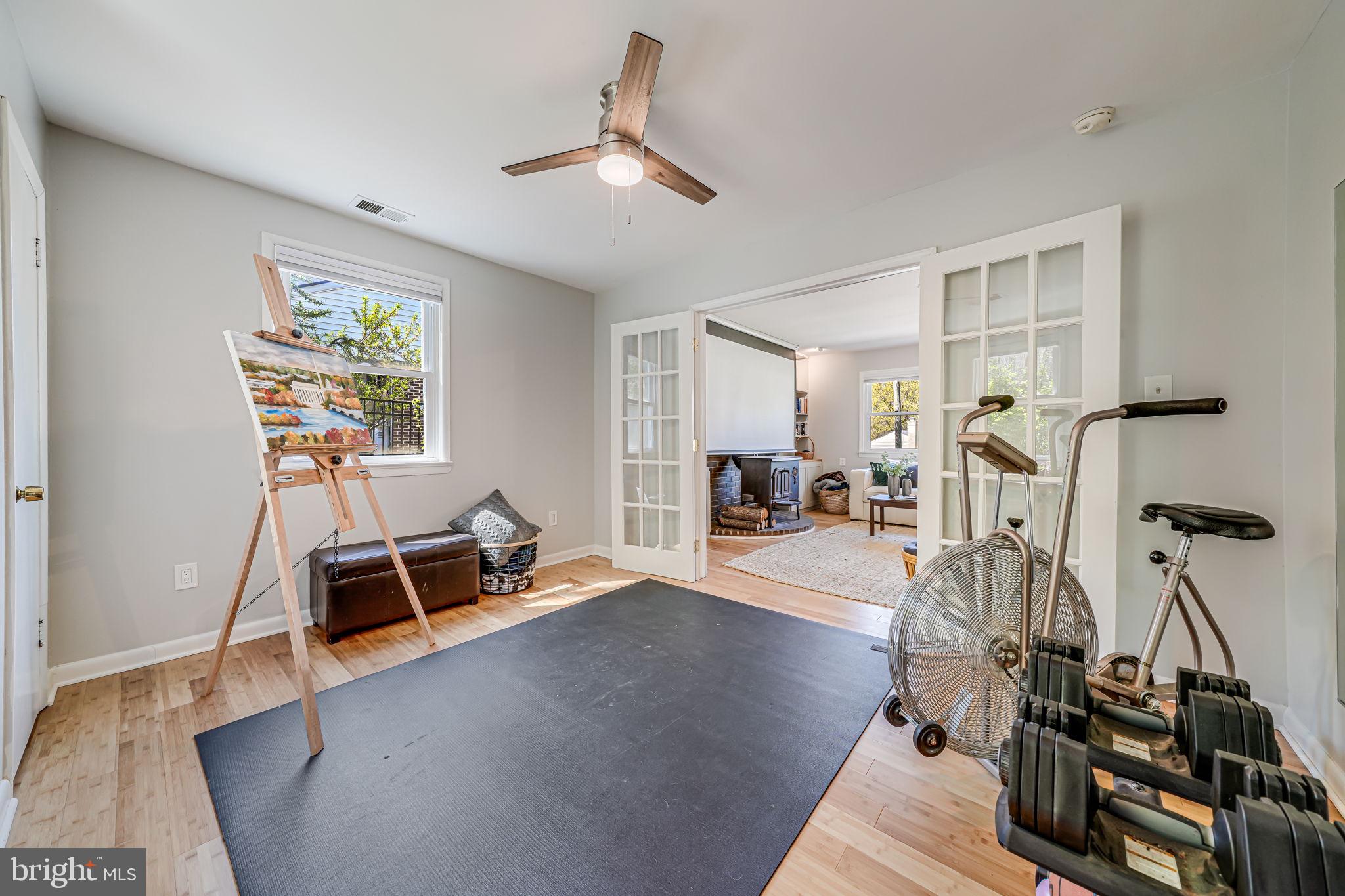 BURGUNDY MANOR - Residential