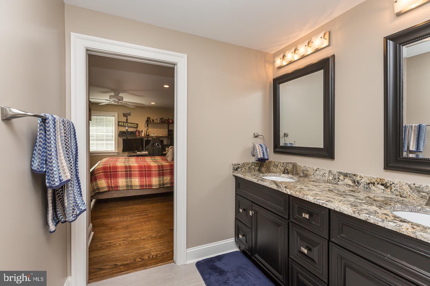 NEWTOWN SQ - Residential