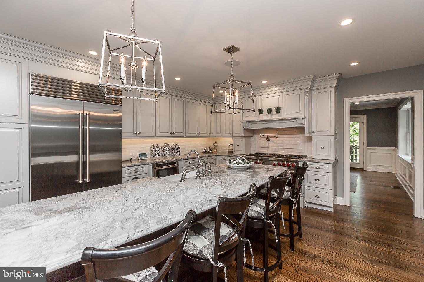 NEWTOWN SQ - Residential