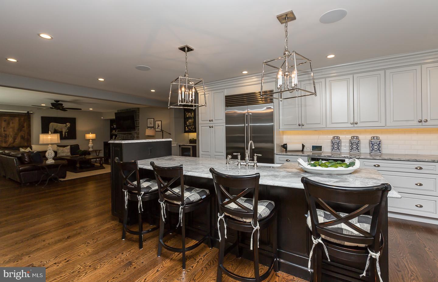 NEWTOWN SQ - Residential