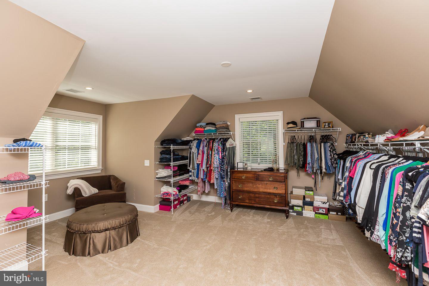 NEWTOWN SQ - Residential