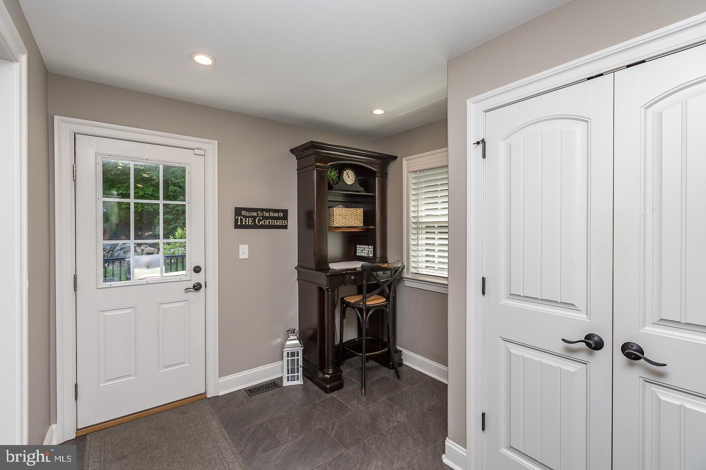 NEWTOWN SQ - Residential