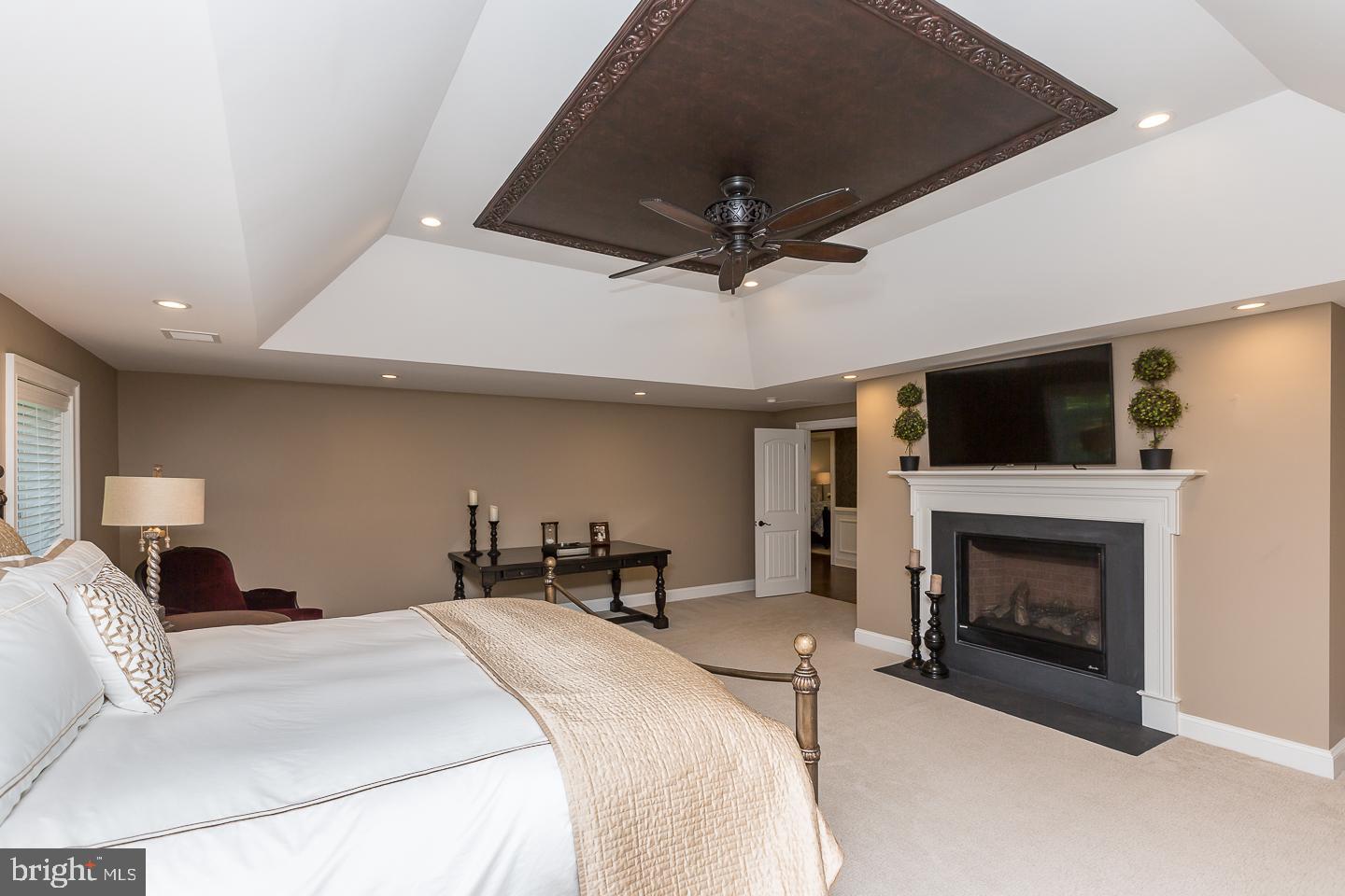 NEWTOWN SQ - Residential