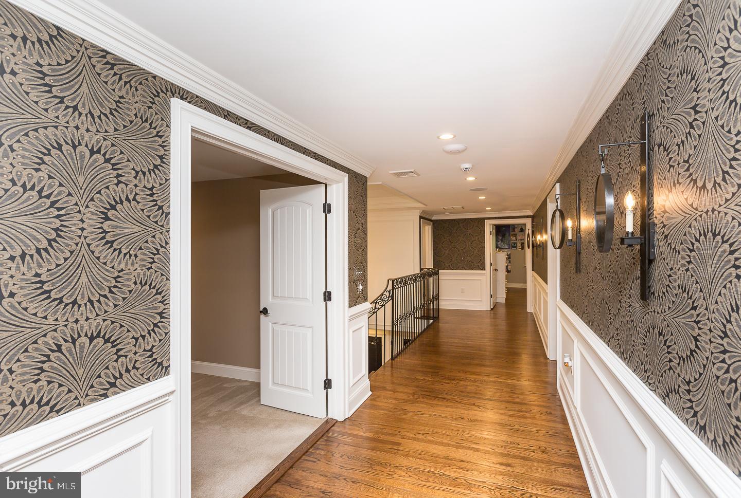 NEWTOWN SQ - Residential