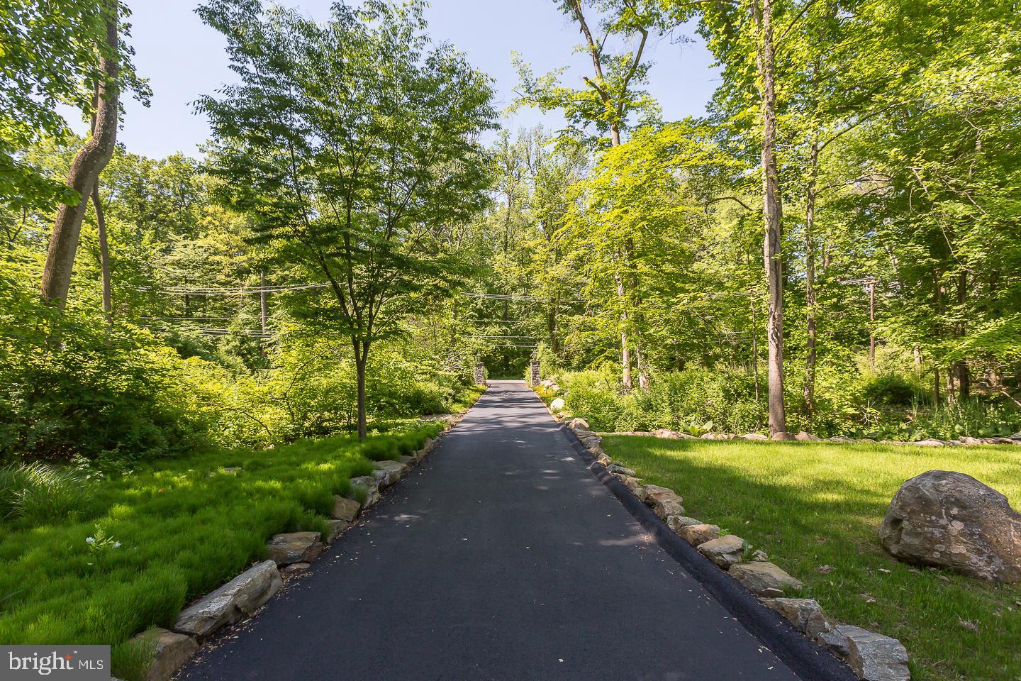 NEWTOWN SQ - Residential