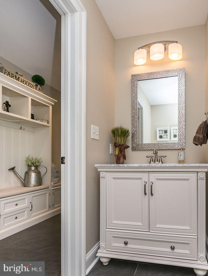 NEWTOWN SQ - Residential