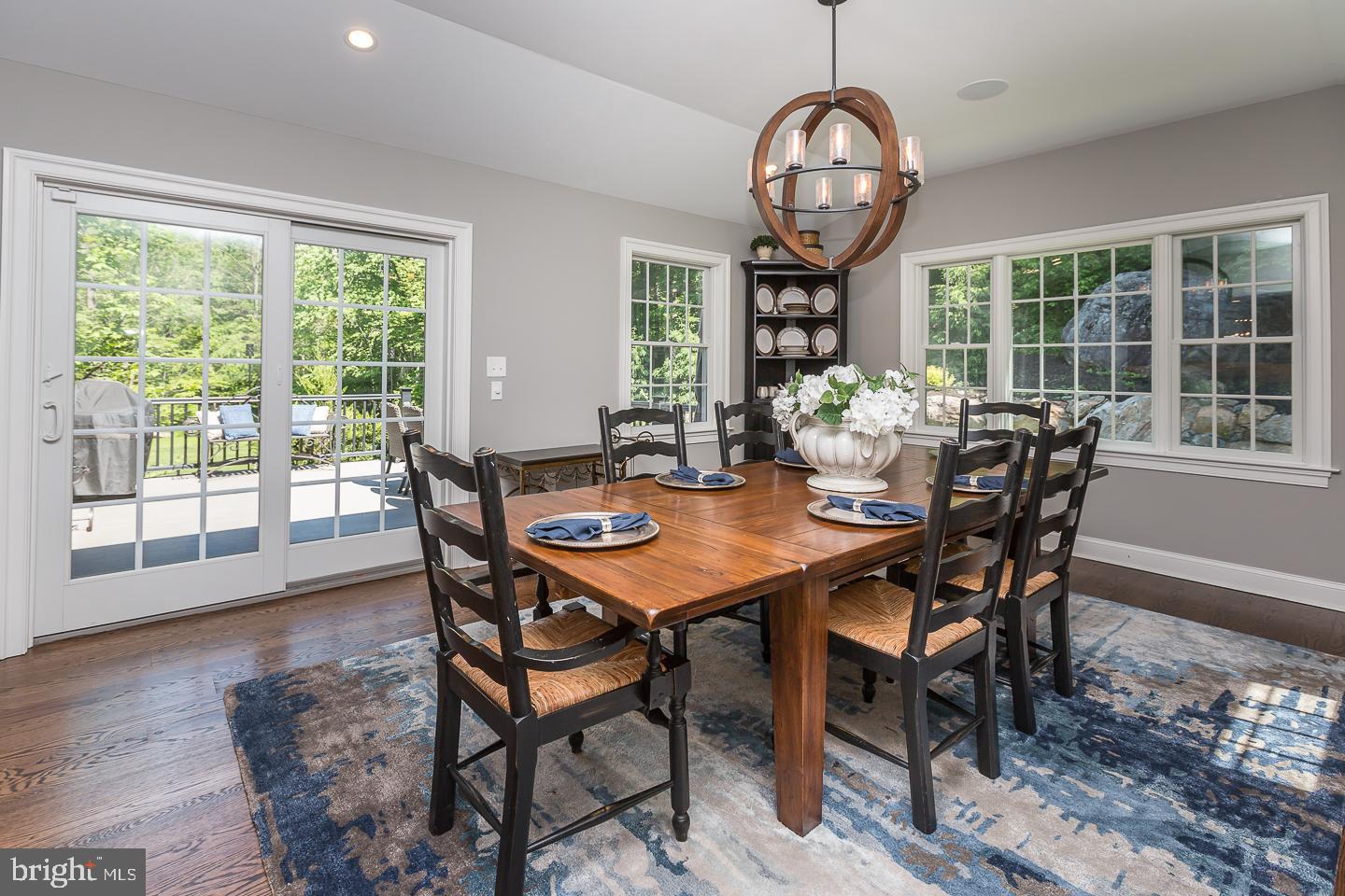 NEWTOWN SQ - Residential