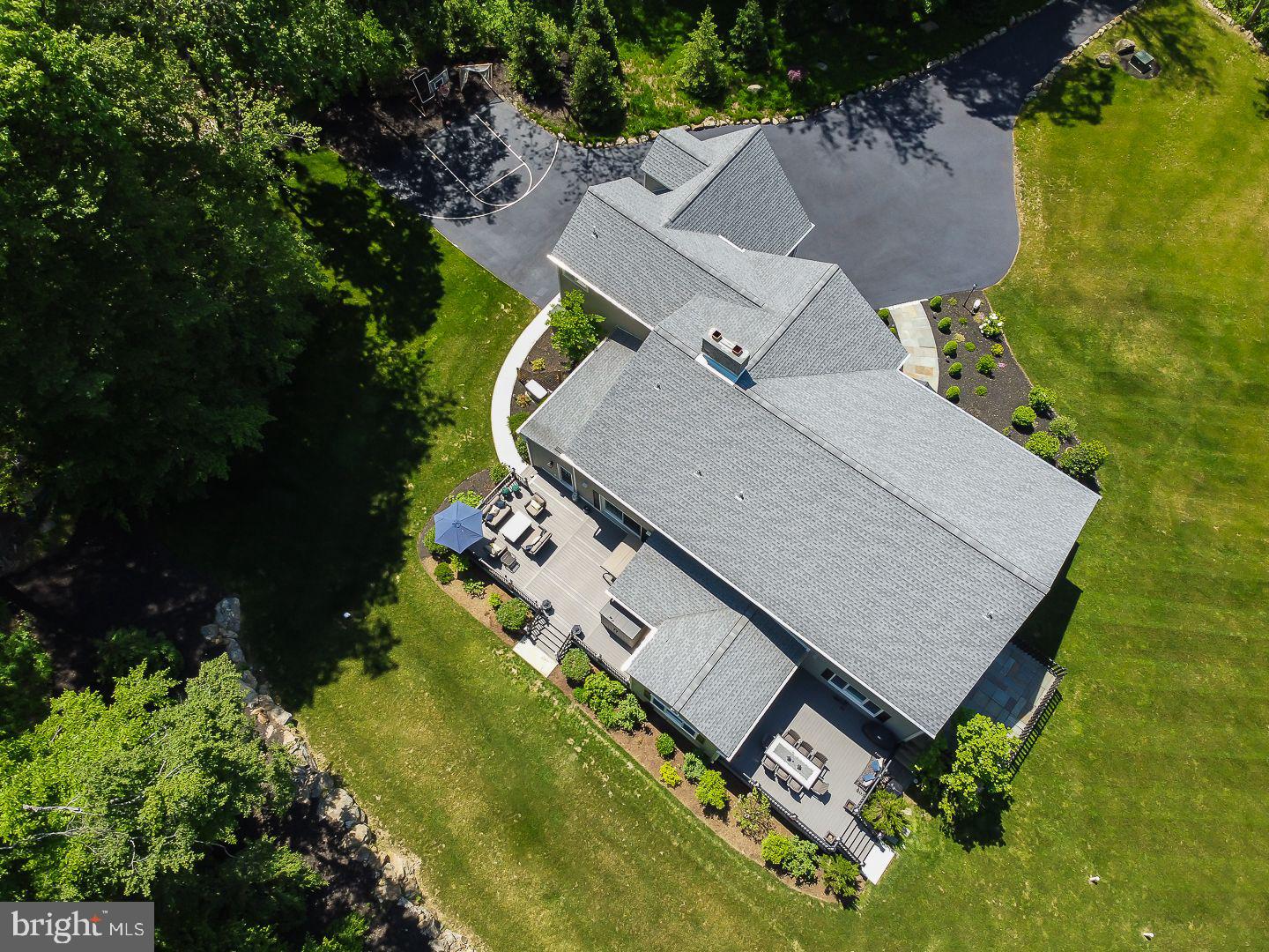 NEWTOWN SQ - Residential