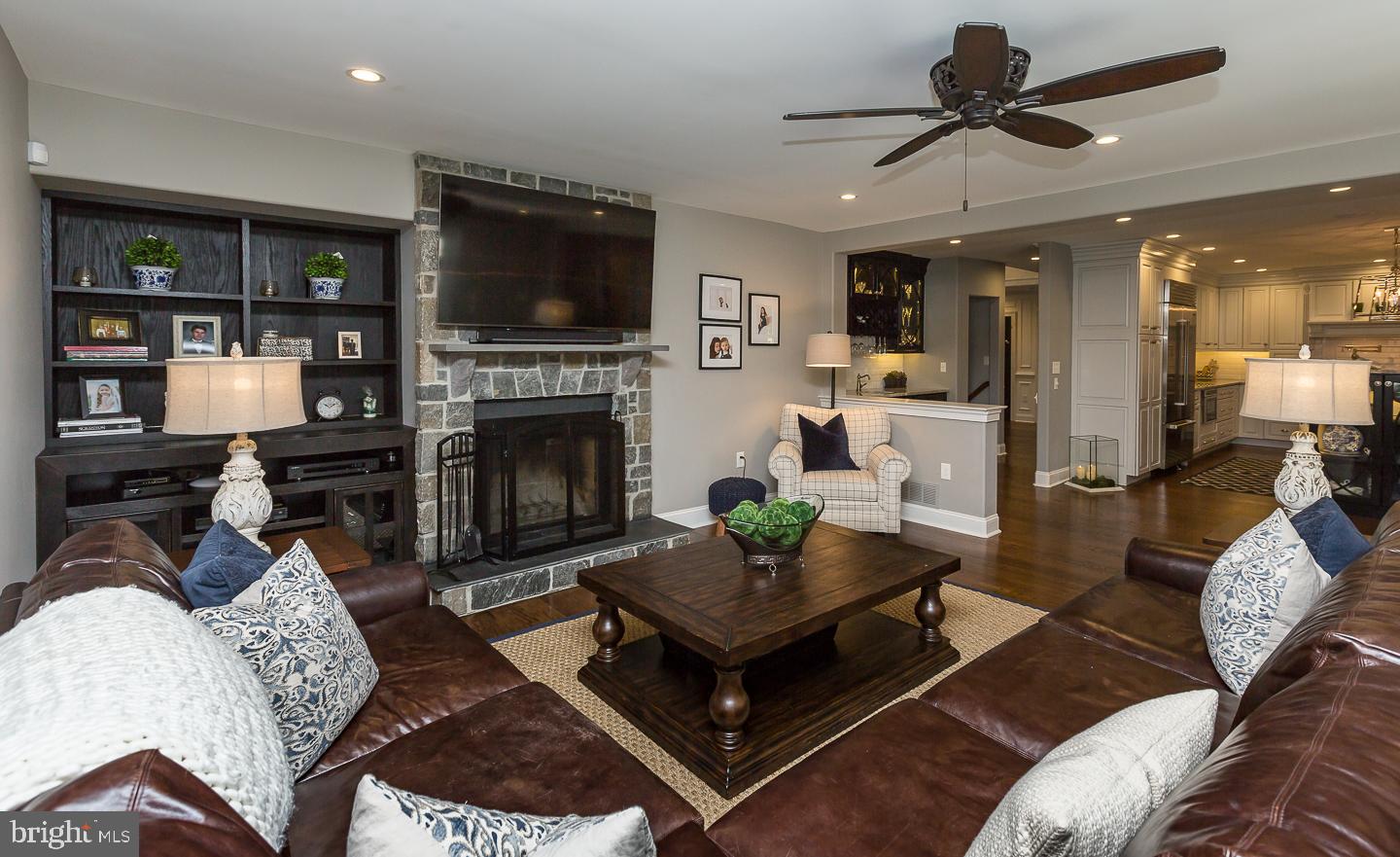 NEWTOWN SQ - Residential