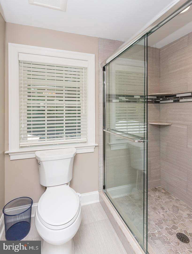 NEWTOWN SQ - Residential