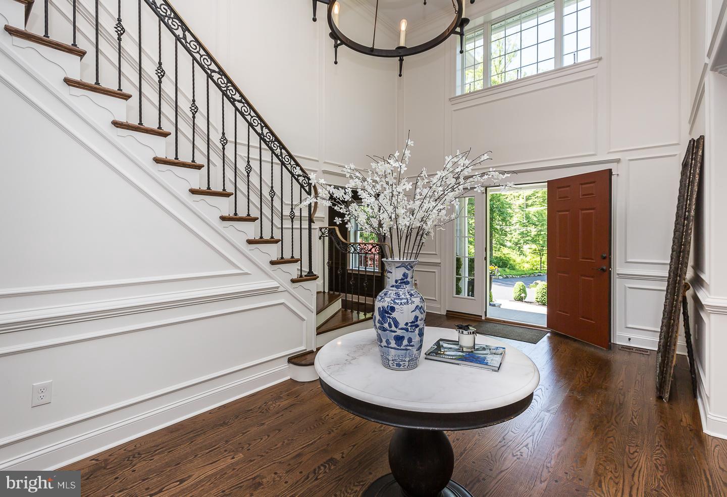 NEWTOWN SQ - Residential