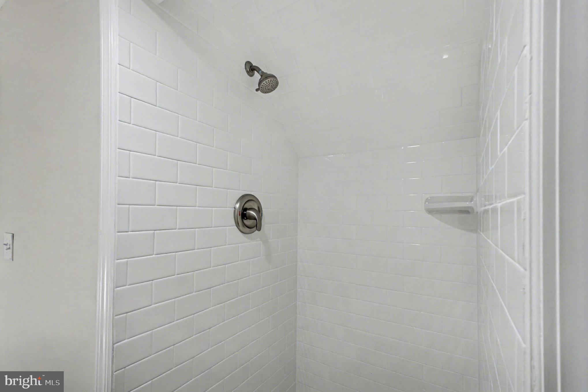 COLLEGE HILL TOWNHOMES - Residential