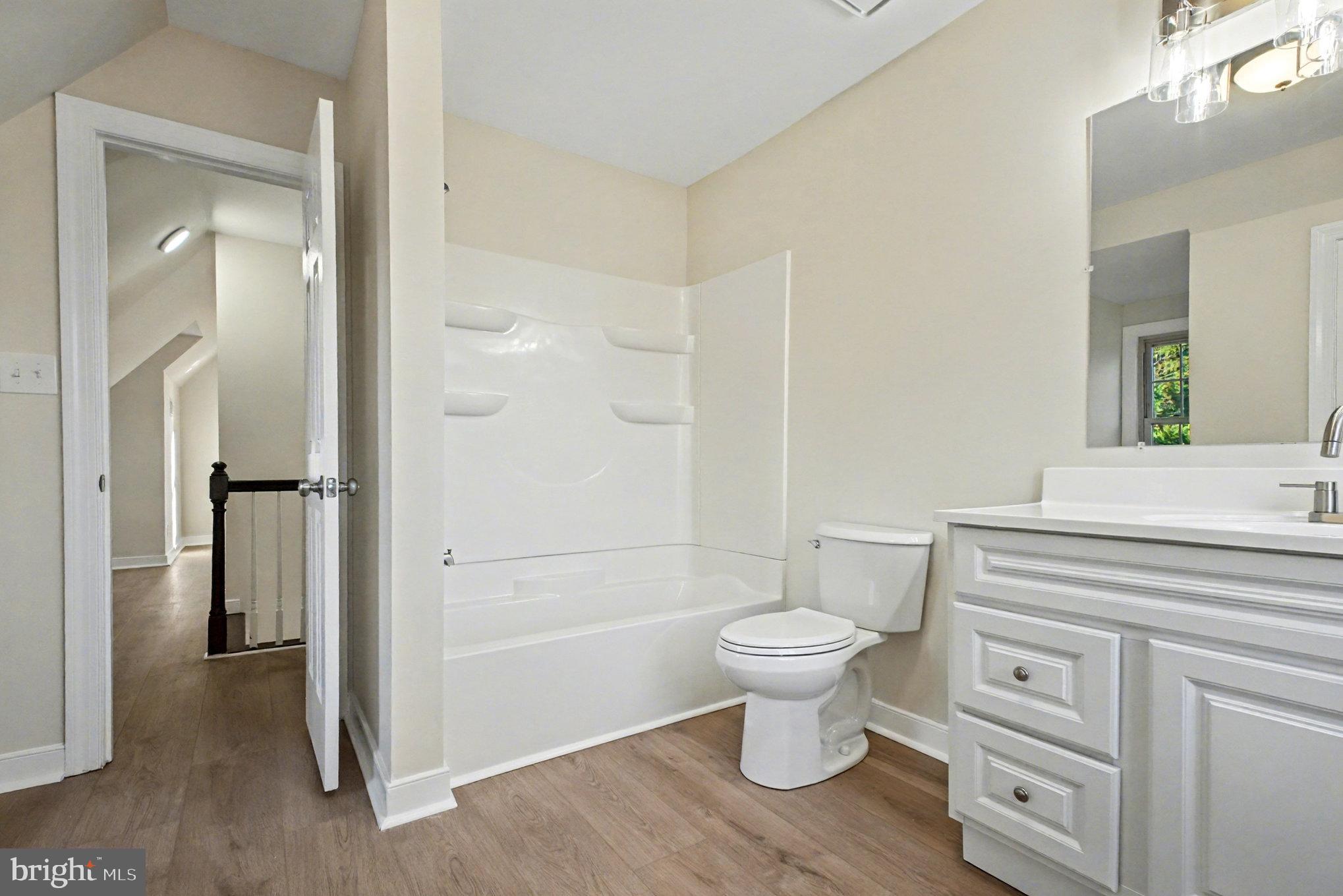 COLLEGE HILL TOWNHOMES - Residential