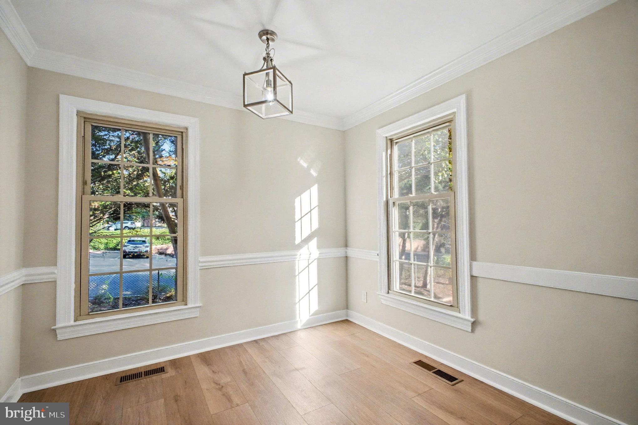 COLLEGE HILL TOWNHOMES - Residential