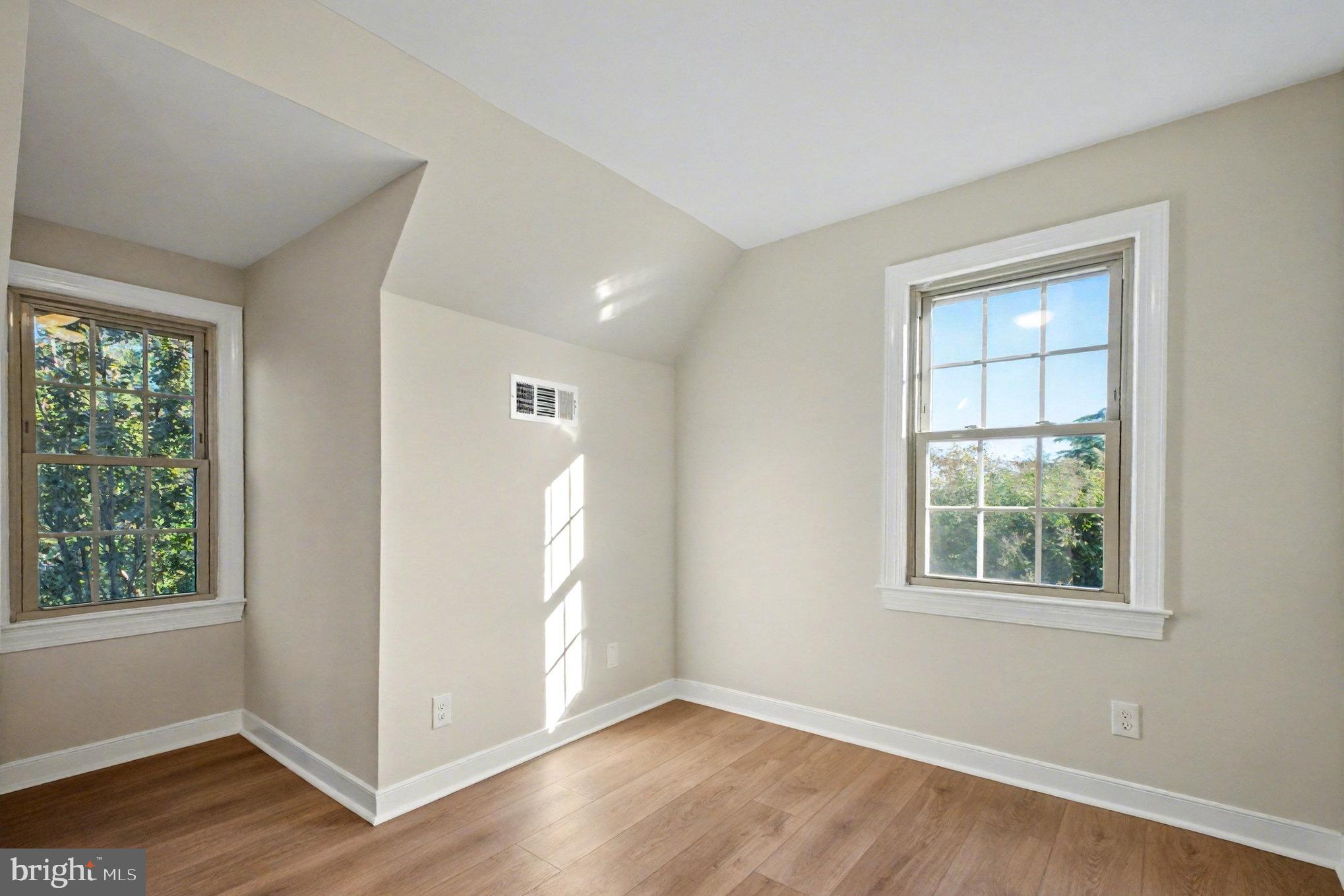 COLLEGE HILL TOWNHOMES - Residential