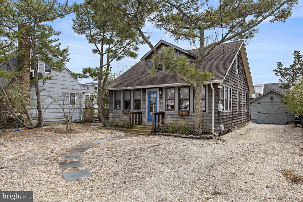 Photo of 276 N 11th Street, SURF CITY, NJ 08008 (MLS # NJOC2041874)
