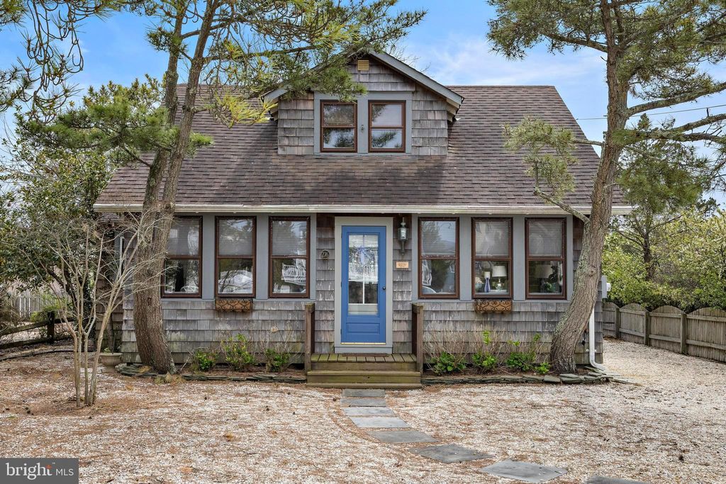 Photo of 276 N 11th Street, SURF CITY, NJ 08008 (MLS # NJOC2041874)