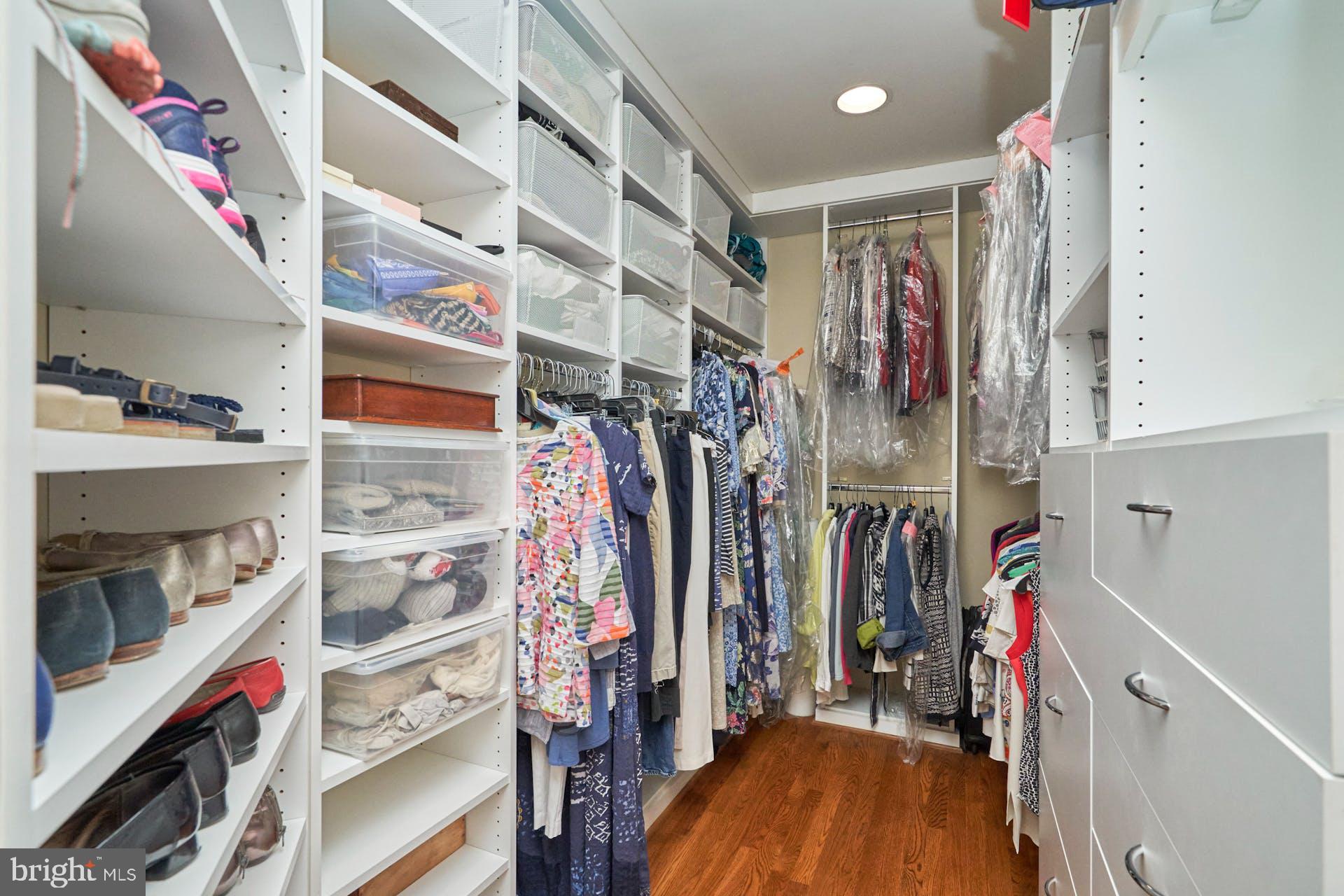 LYNWOOD - Residential