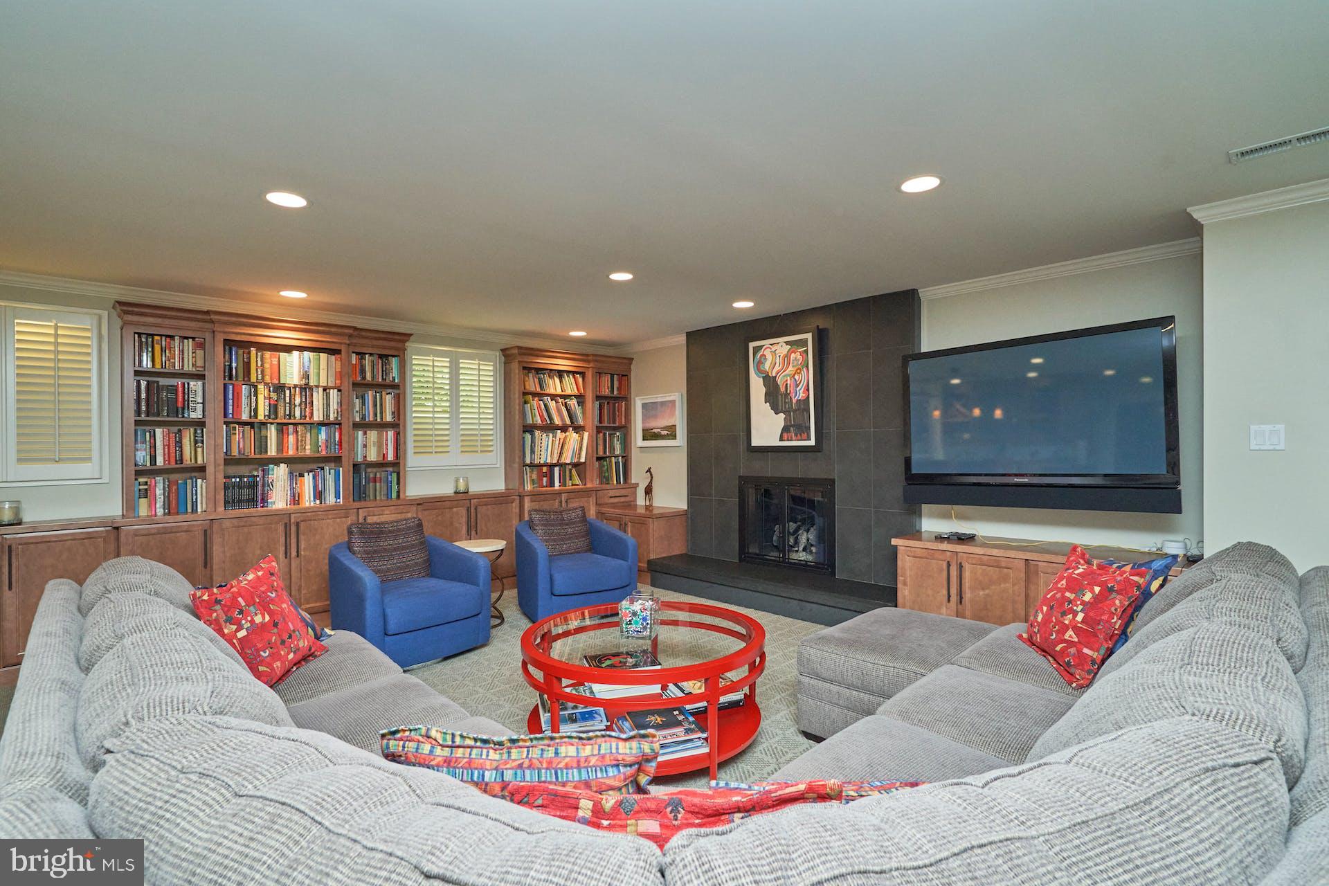 LYNWOOD - Residential