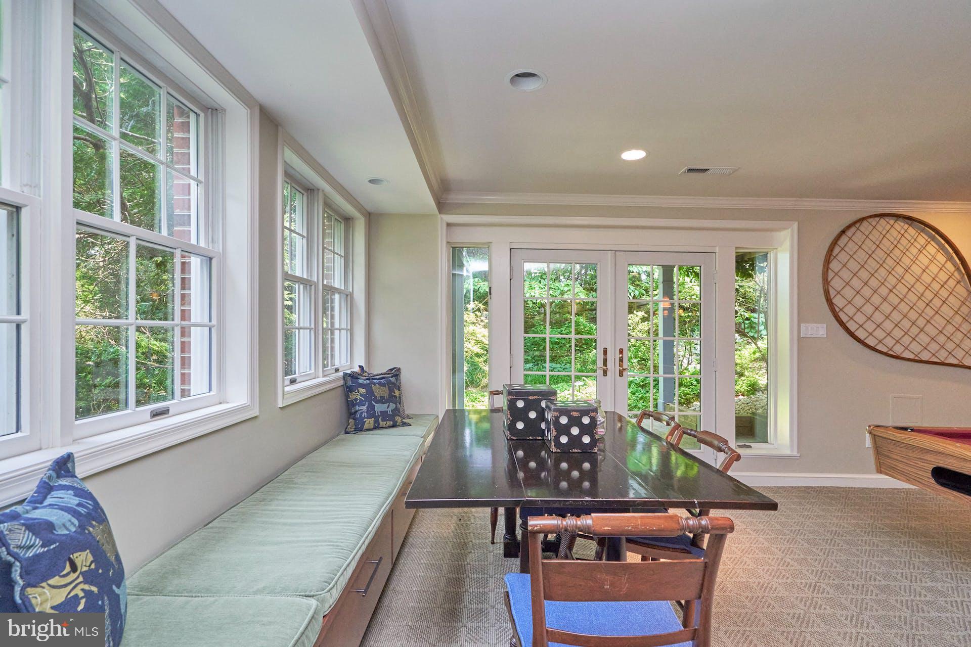 LYNWOOD - Residential