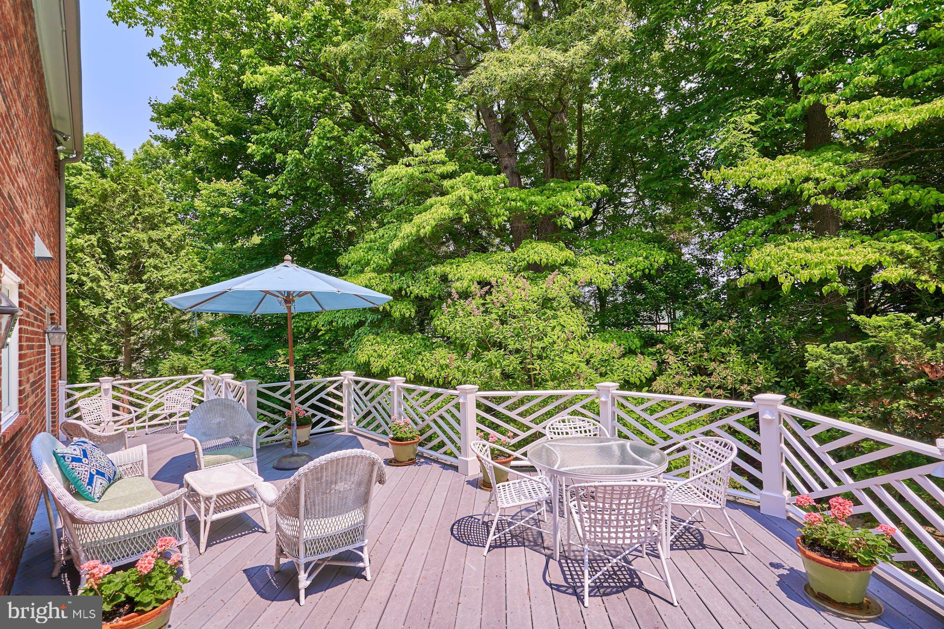 LYNWOOD - Residential