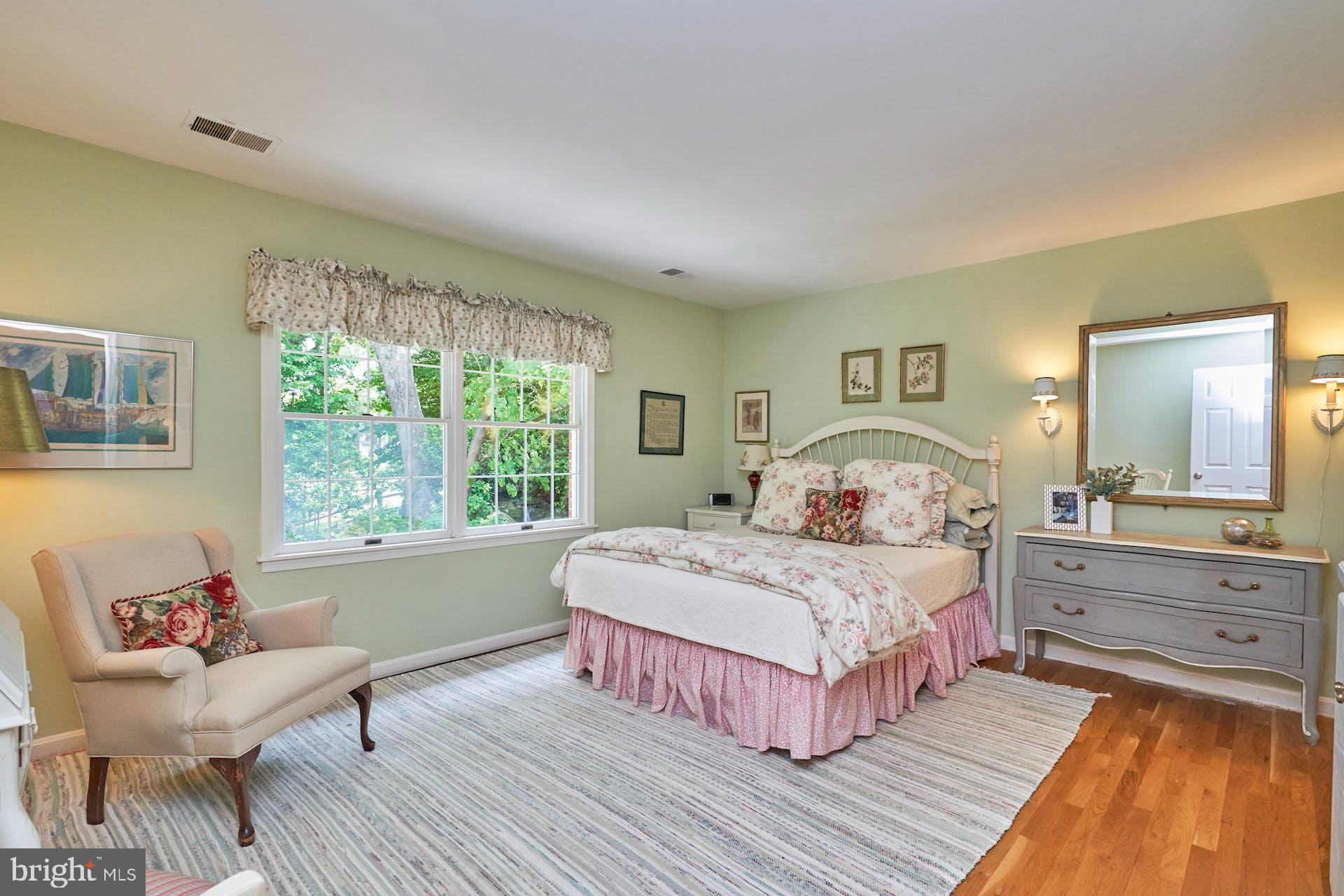 LYNWOOD - Residential