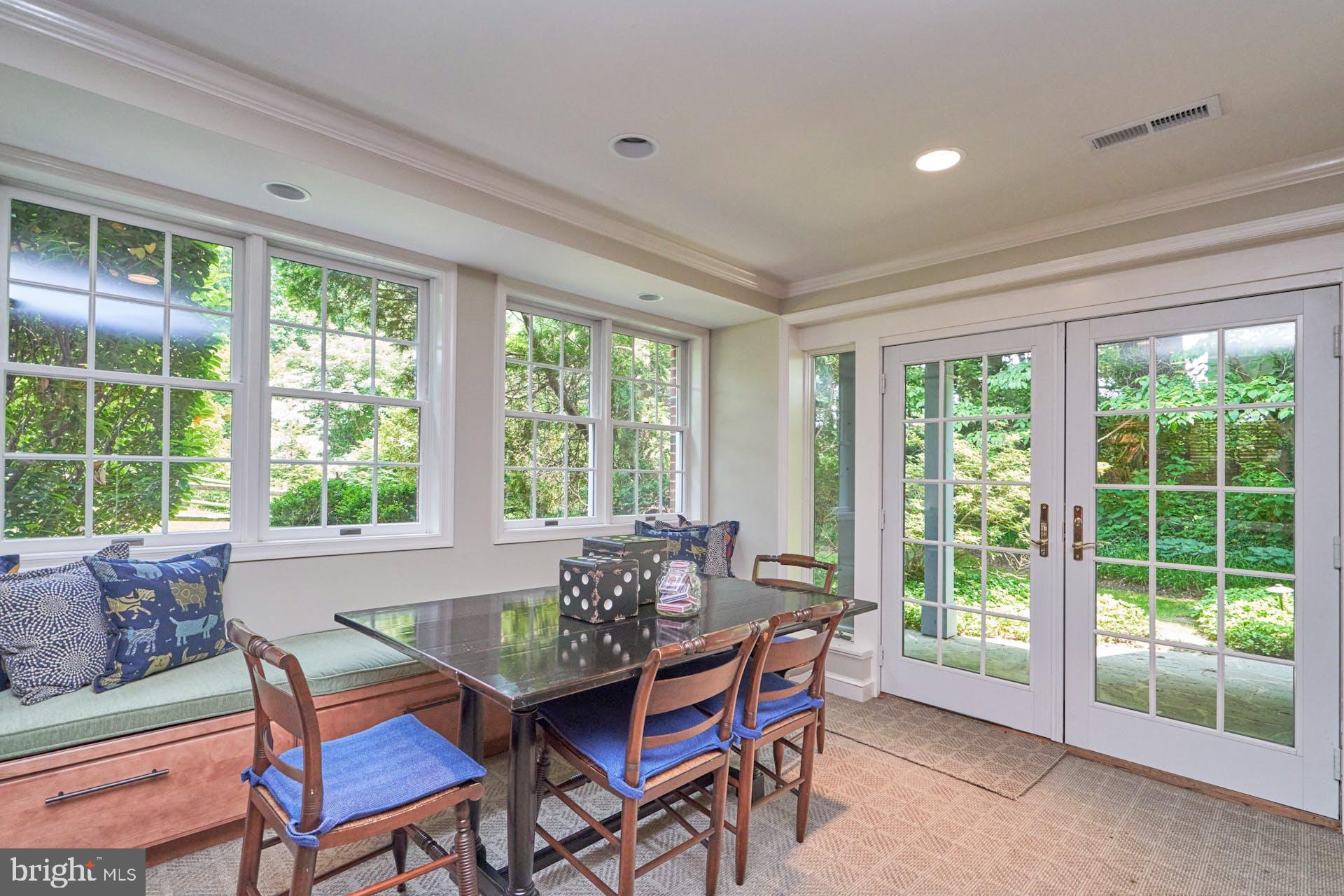 LYNWOOD - Residential