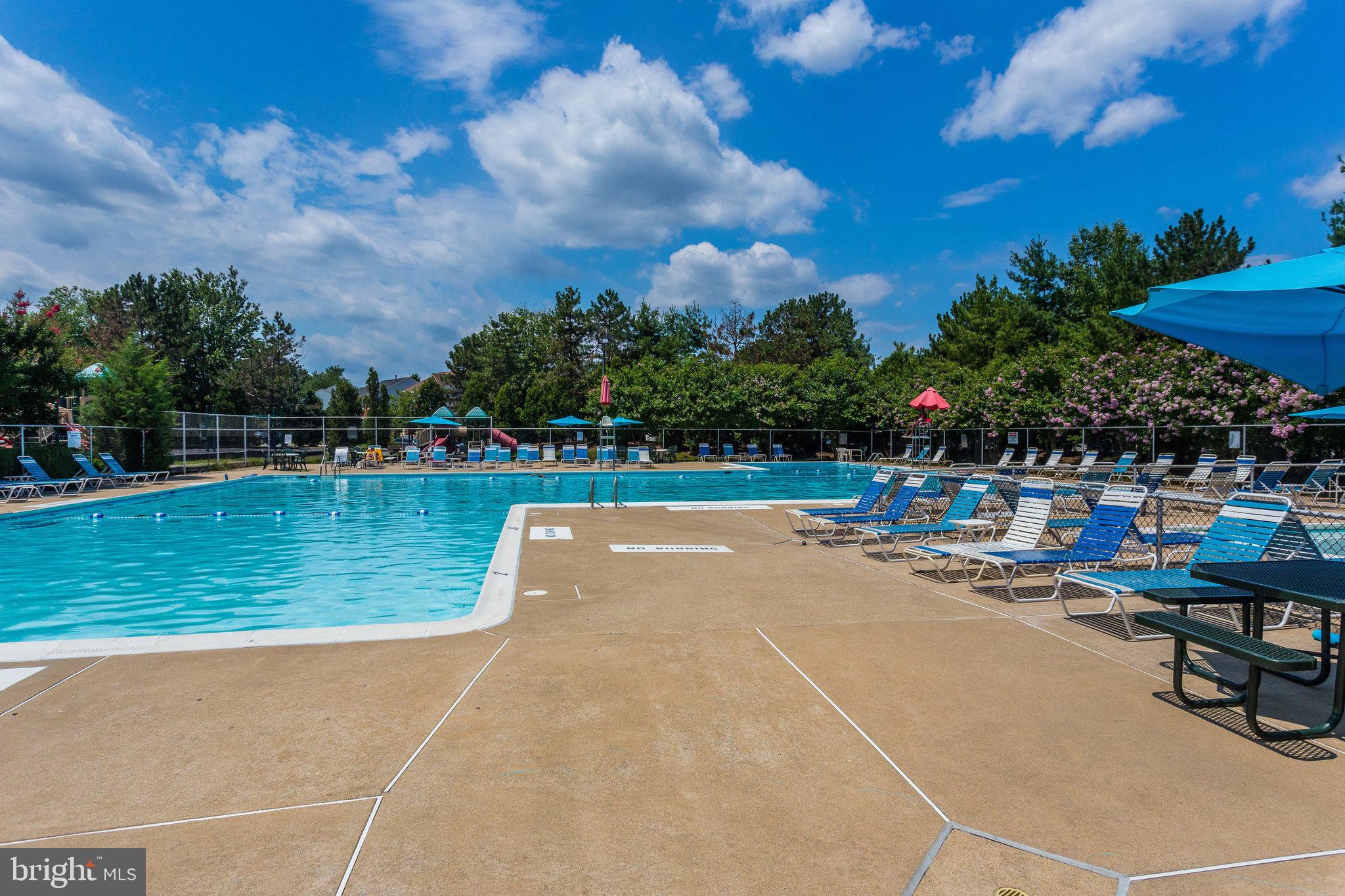 LANSDOWNE ON THE POTOMAC - Residential
