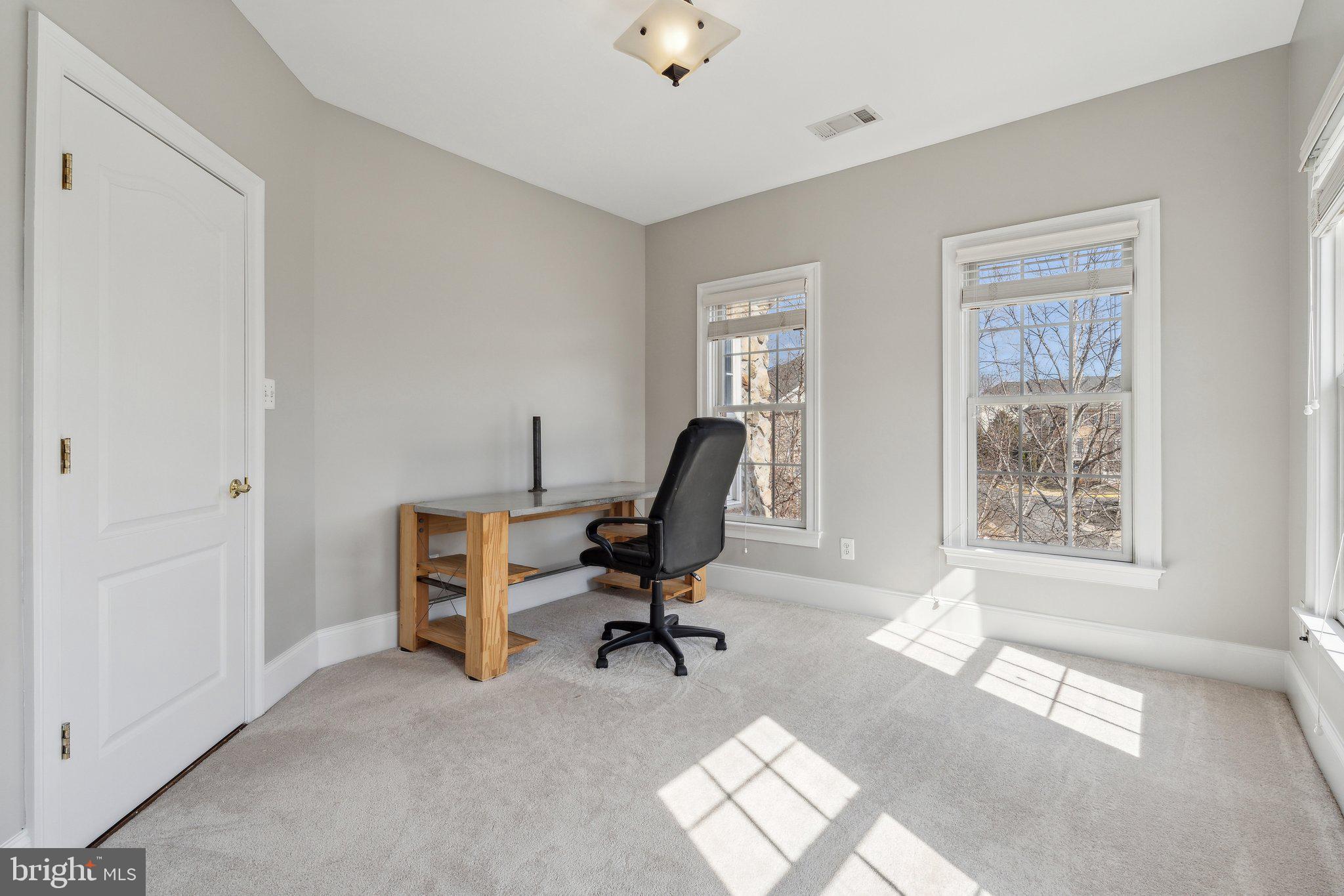 LANSDOWNE ON THE POTOMAC - Residential