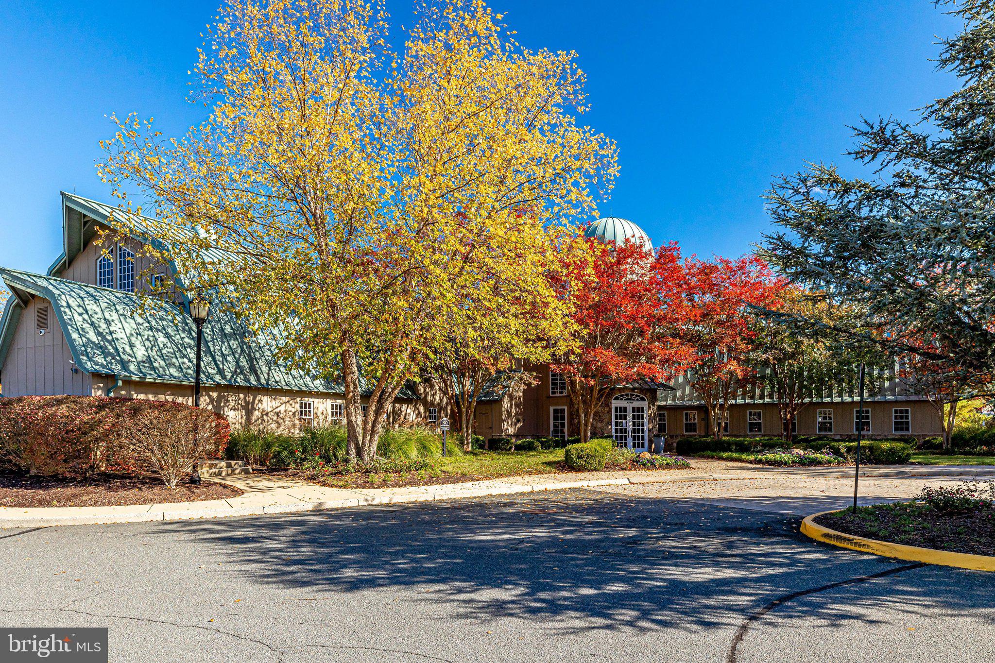 LANSDOWNE ON THE POTOMAC - Residential