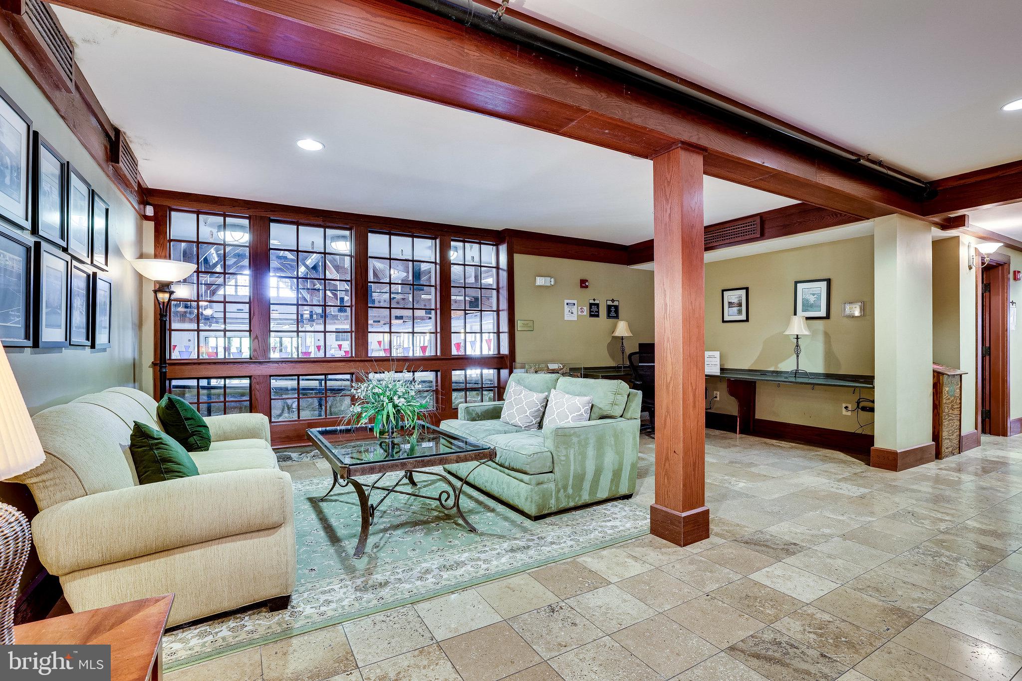 LANSDOWNE ON THE POTOMAC - Residential