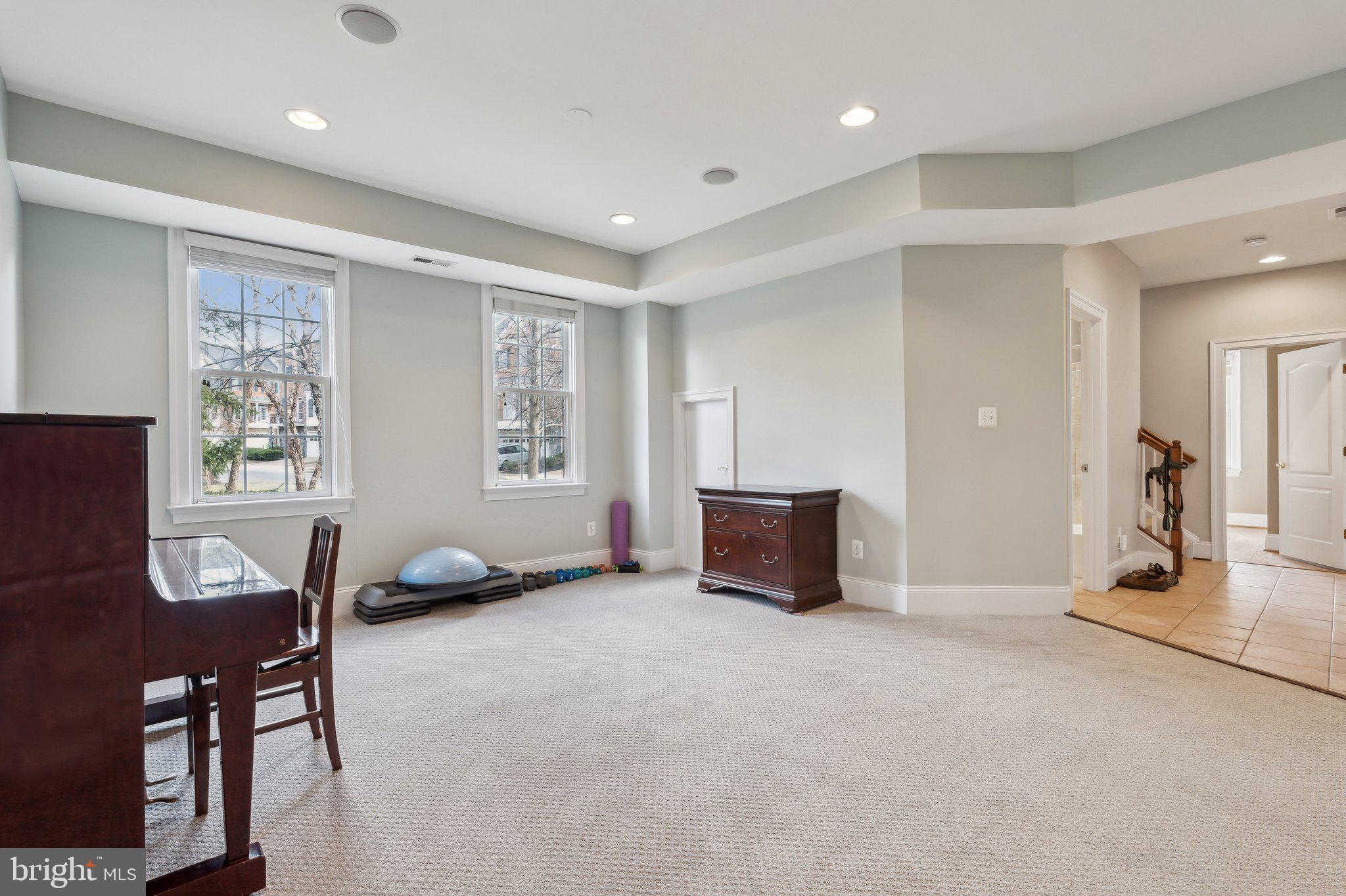 LANSDOWNE ON THE POTOMAC - Residential