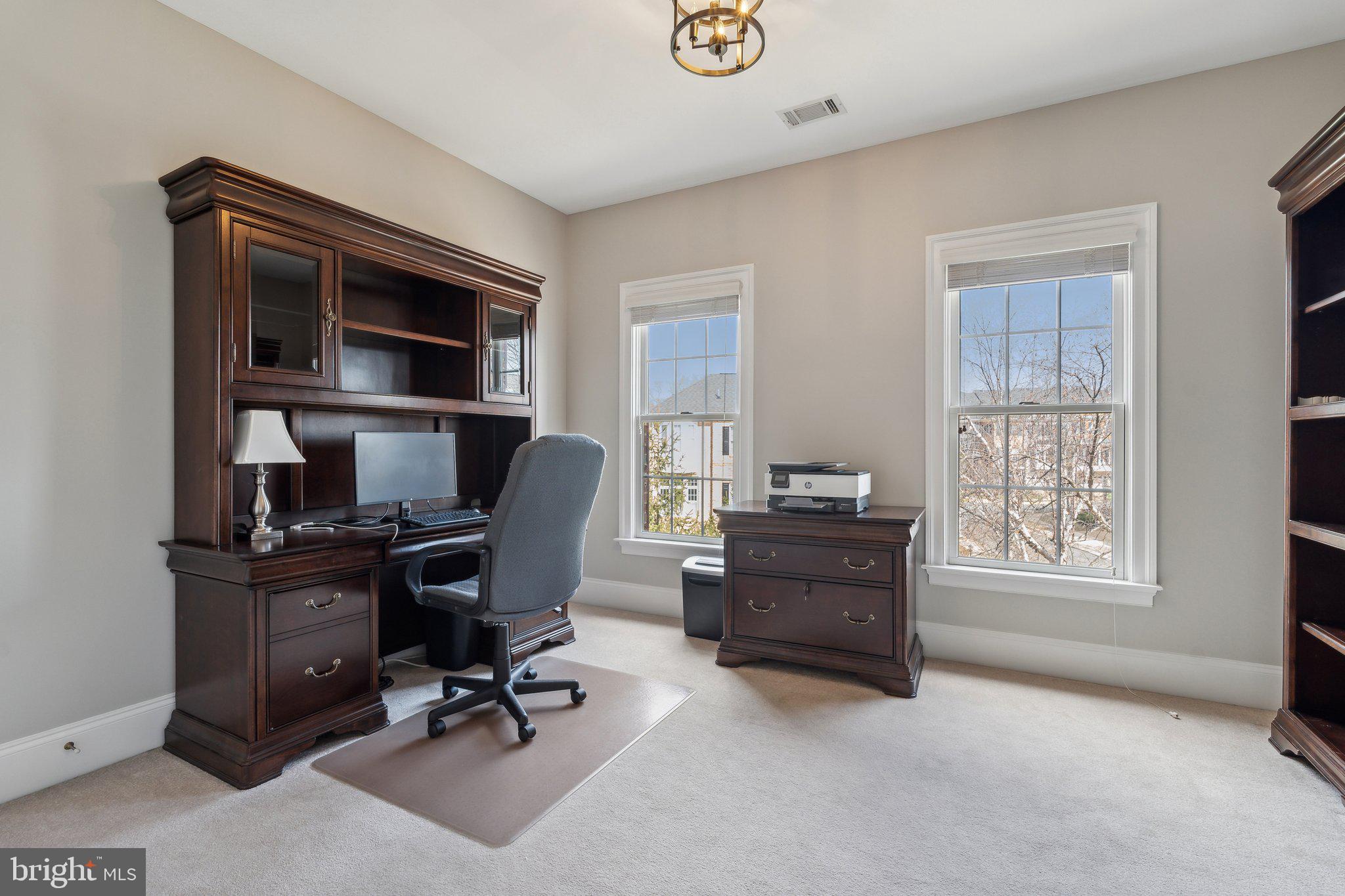 LANSDOWNE ON THE POTOMAC - Residential