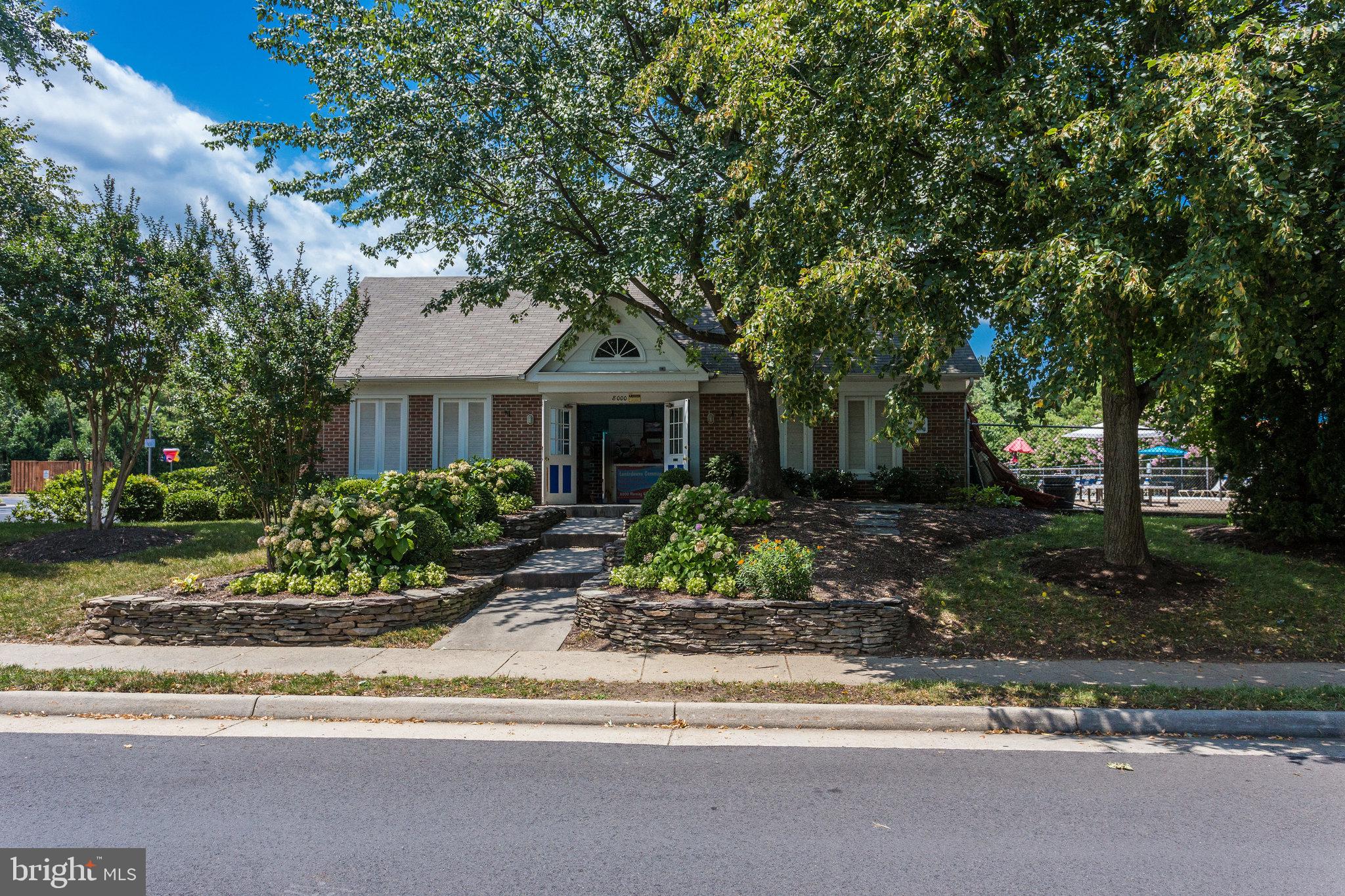 LANSDOWNE ON THE POTOMAC - Residential