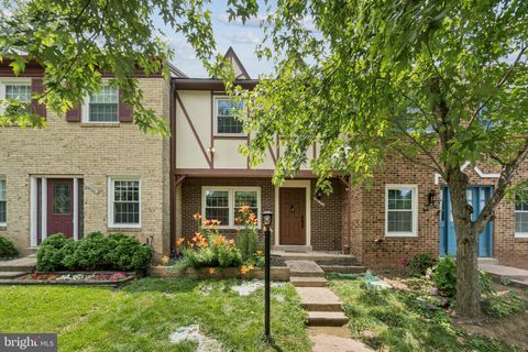 14855 LEICESTER COURT CENTREVILLE VA 20120