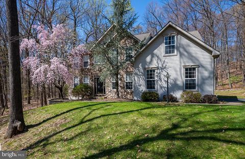 17 RONALD GLENN AVENUE FLEETWOOD PA 19522