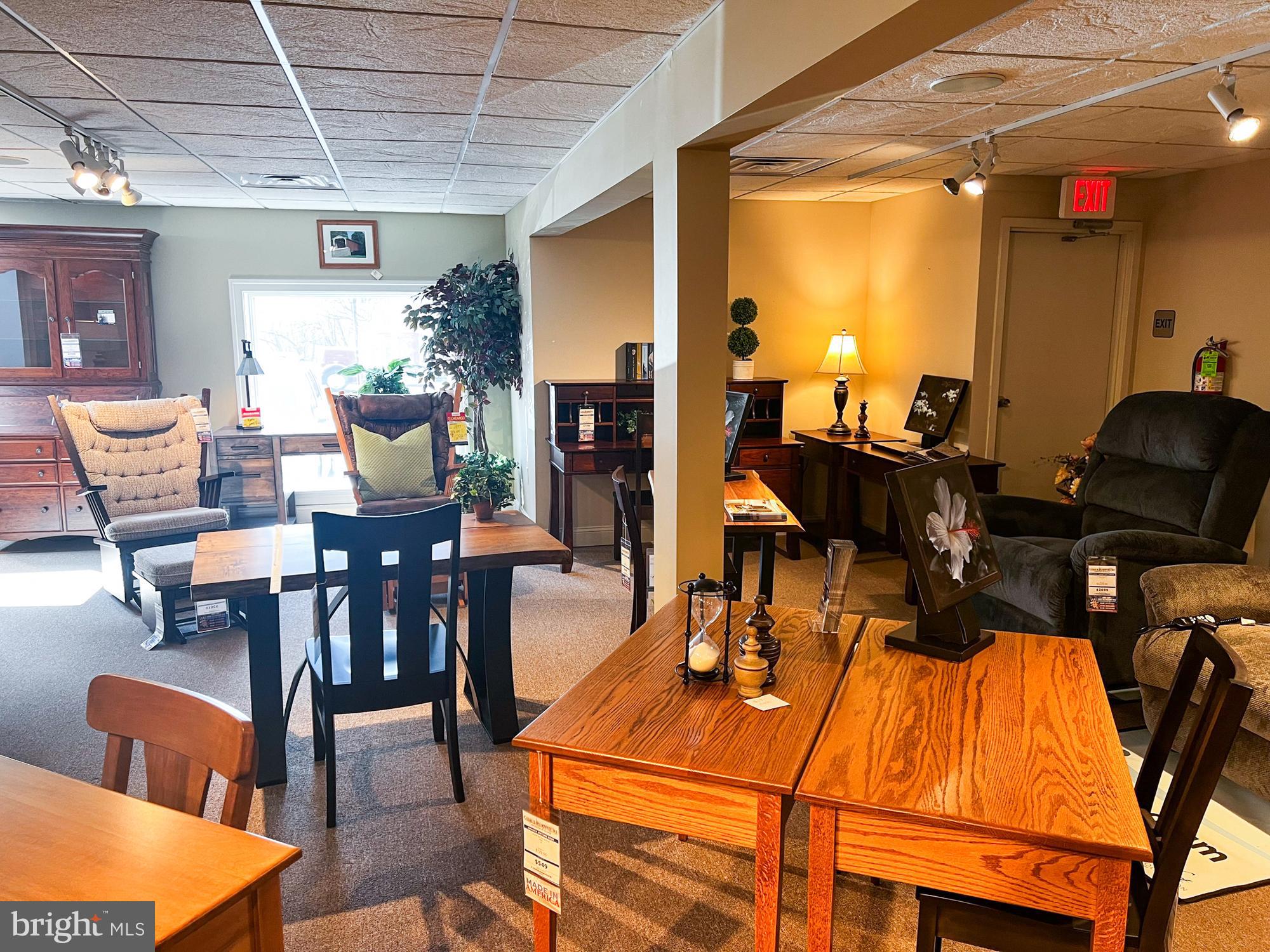 2191 LINCOLN HIGHWAY 93 E