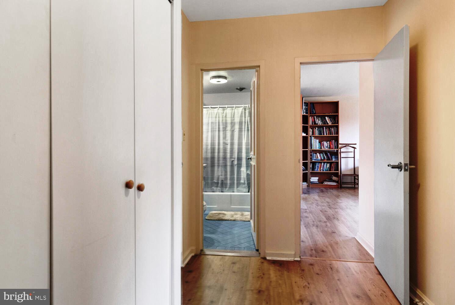 ELKINS PARK HOUSE - Residential