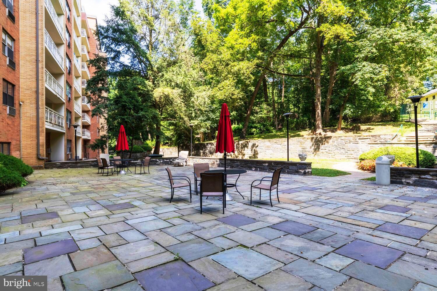 ELKINS PARK HOUSE - Residential