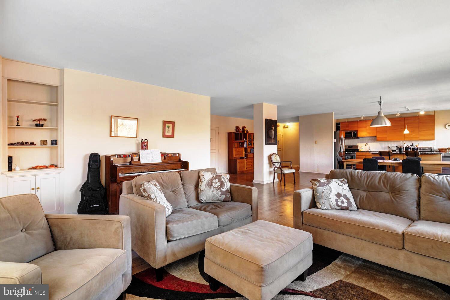 ELKINS PARK HOUSE - Residential