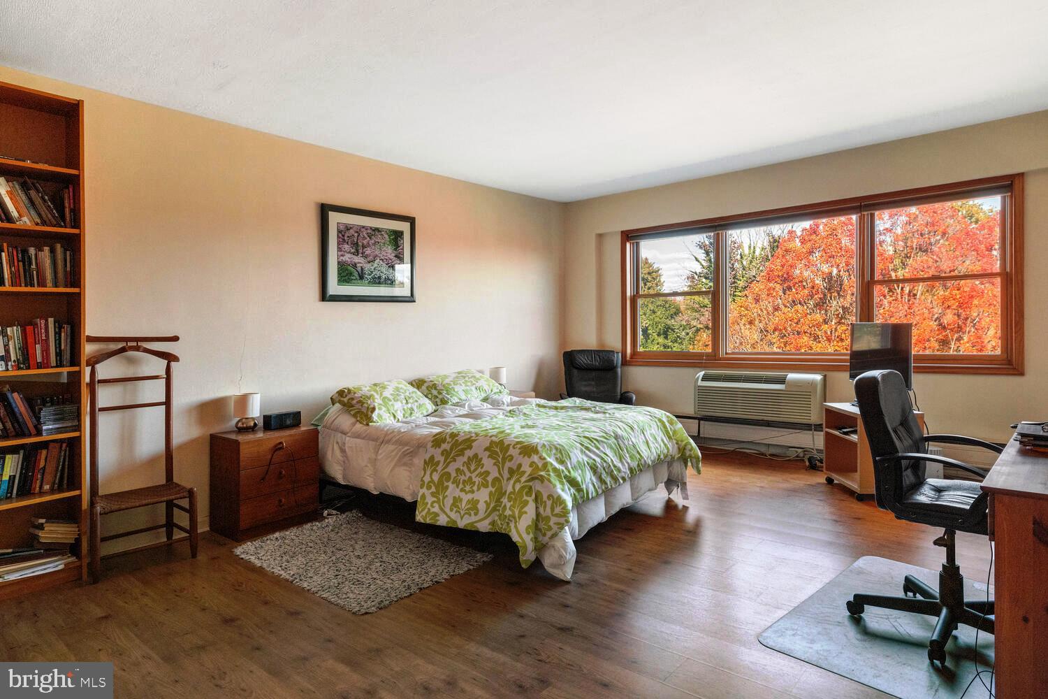 ELKINS PARK HOUSE - Residential