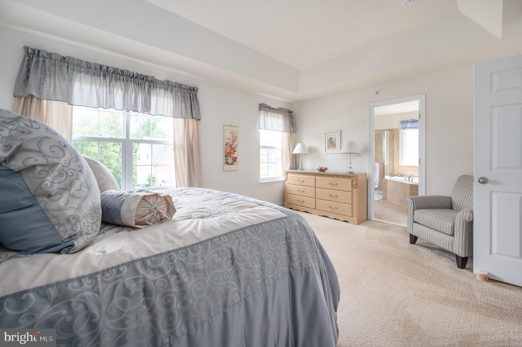 EAGLES POINTE - Residential