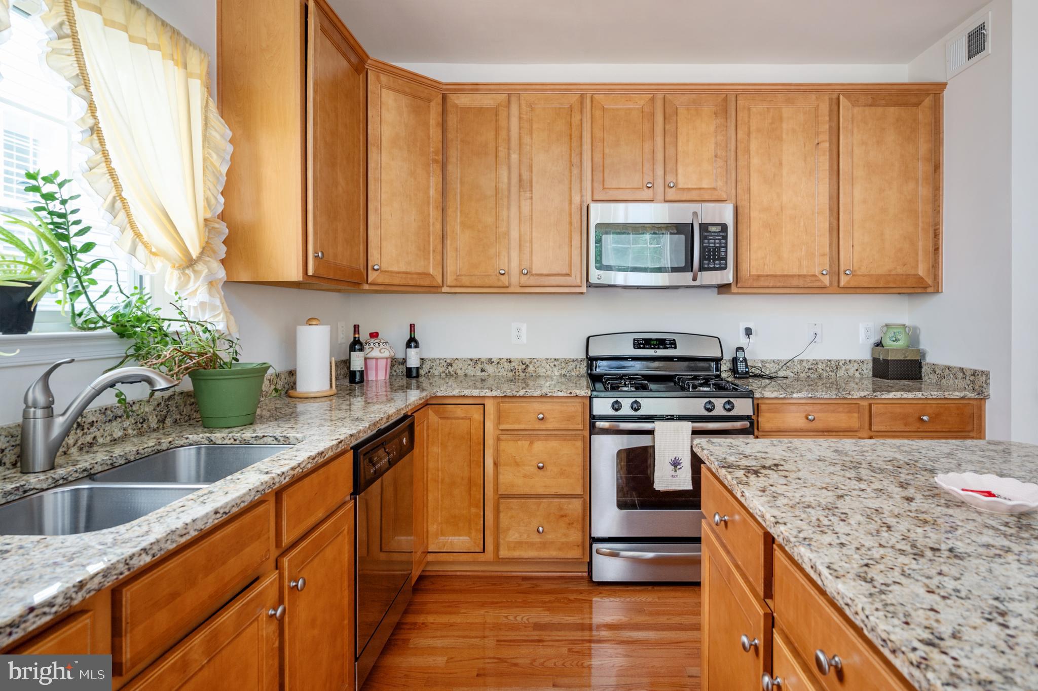 EAGLES POINTE - Residential