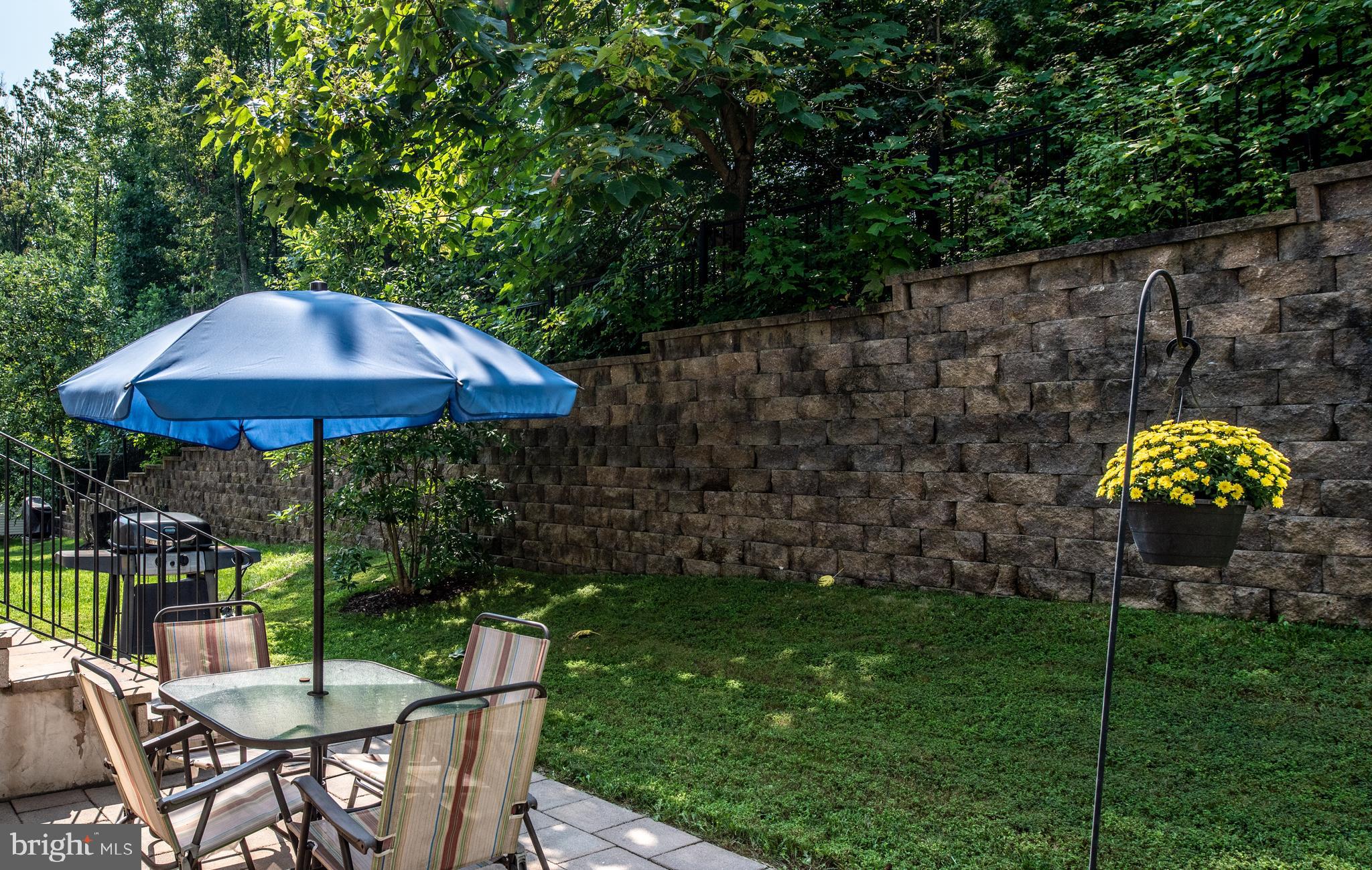 EAGLES POINTE - Residential