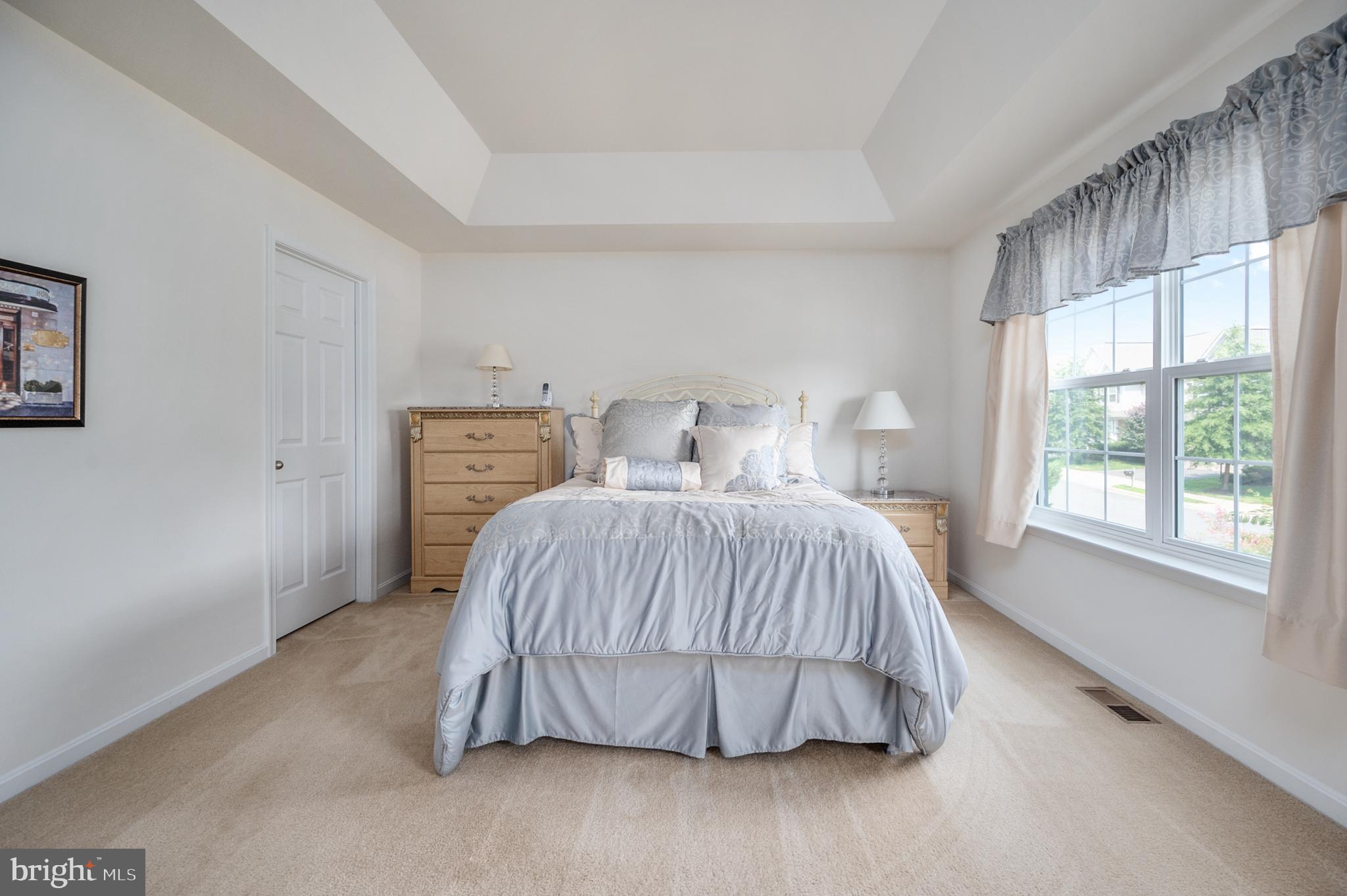 EAGLES POINTE - Residential