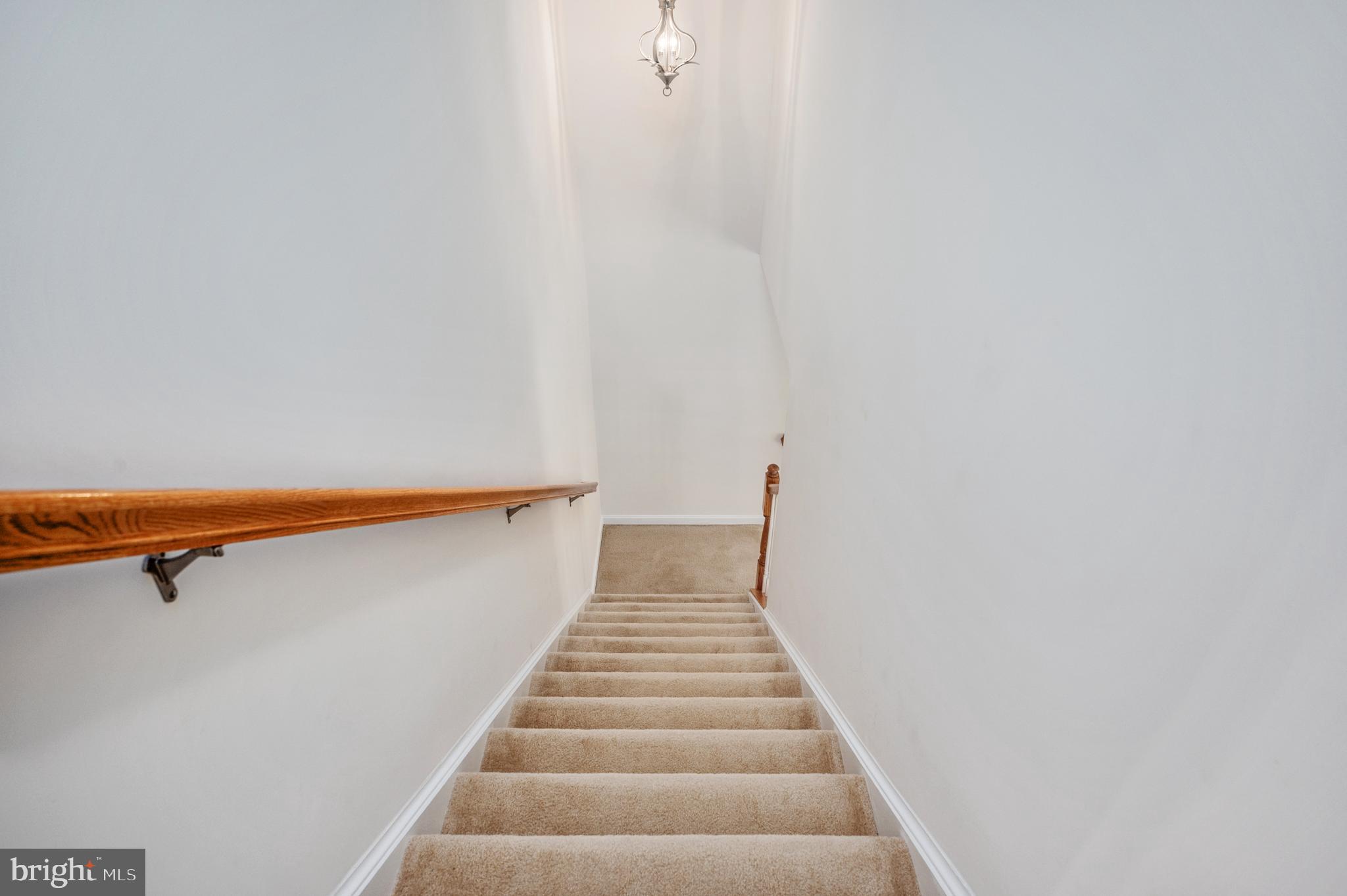 EAGLES POINTE - Residential