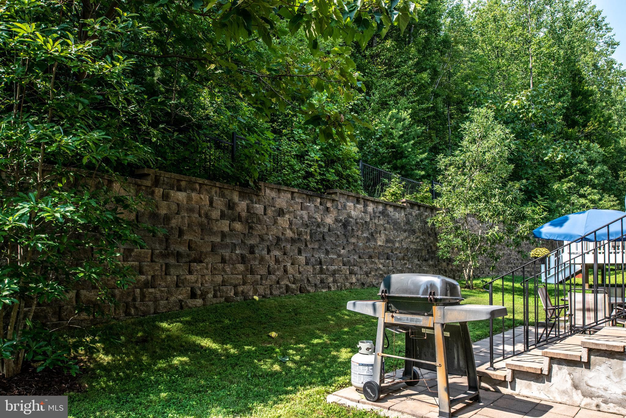 EAGLES POINTE - Residential